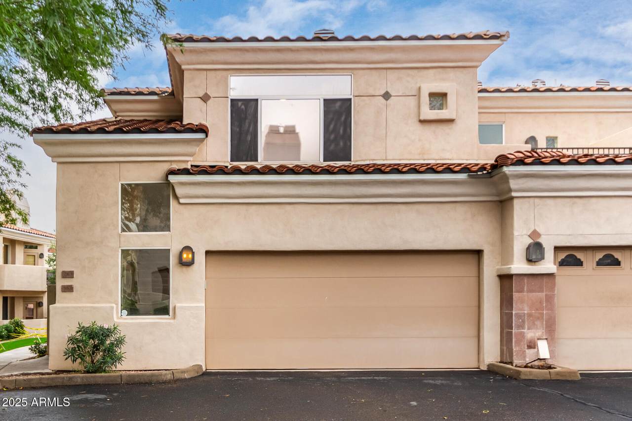 1747 Northern Avenue - Photo 1