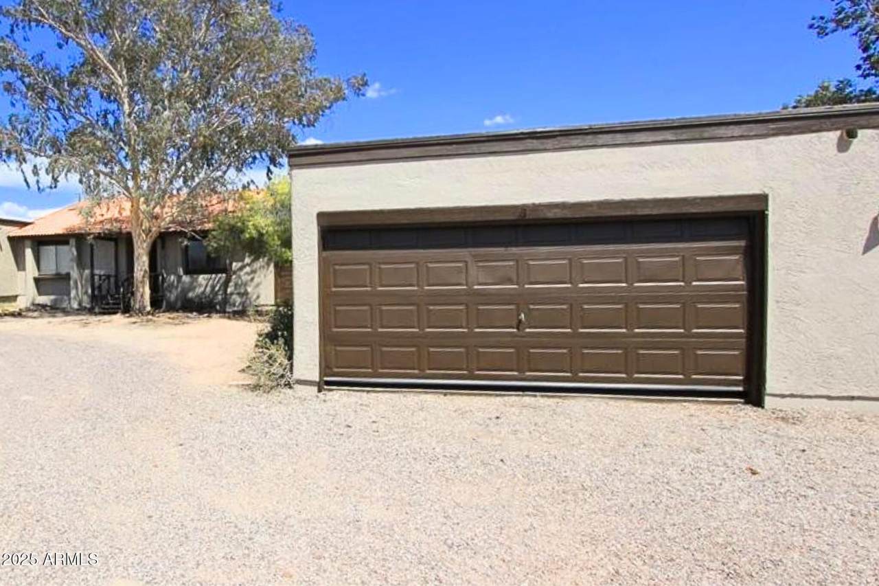 824 Junction Street - Photo 1