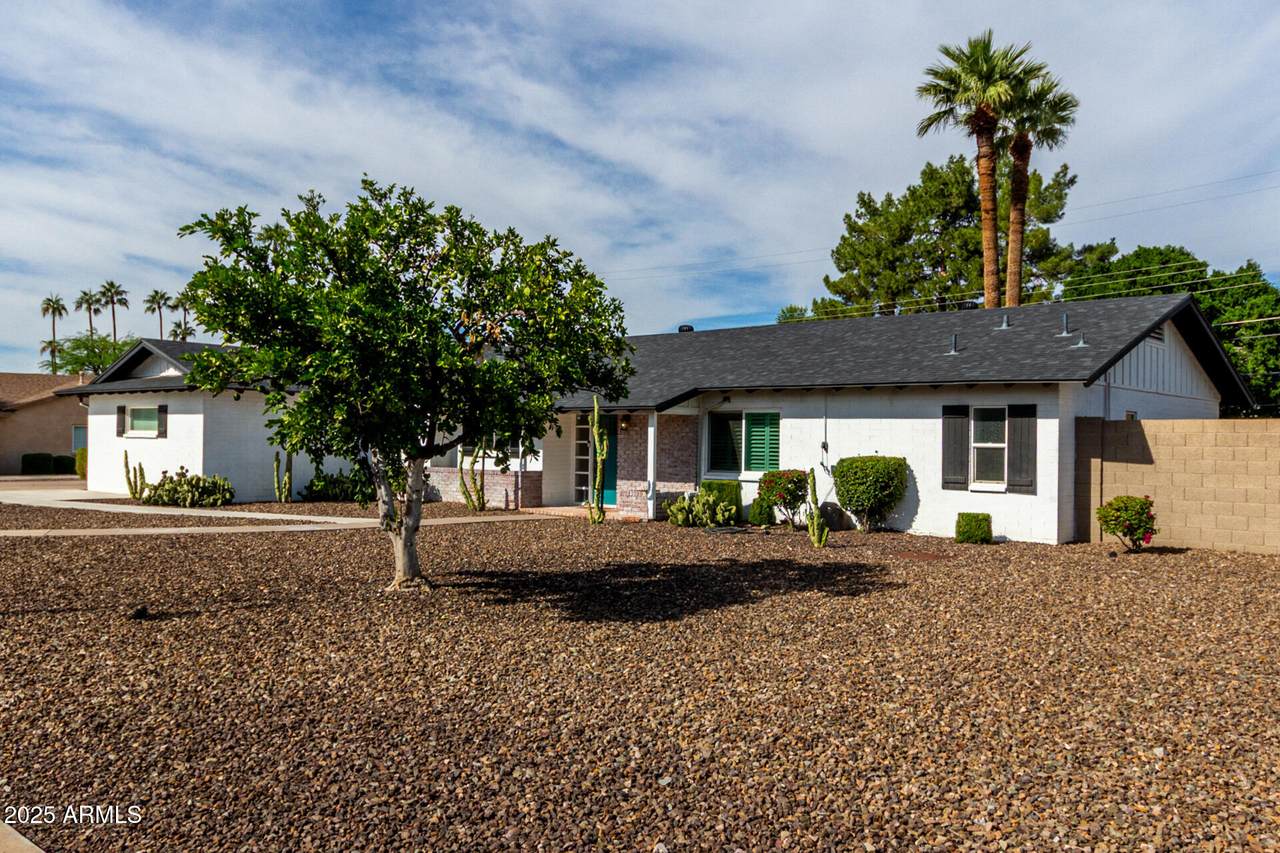 3444 Camelback Road - Photo 1