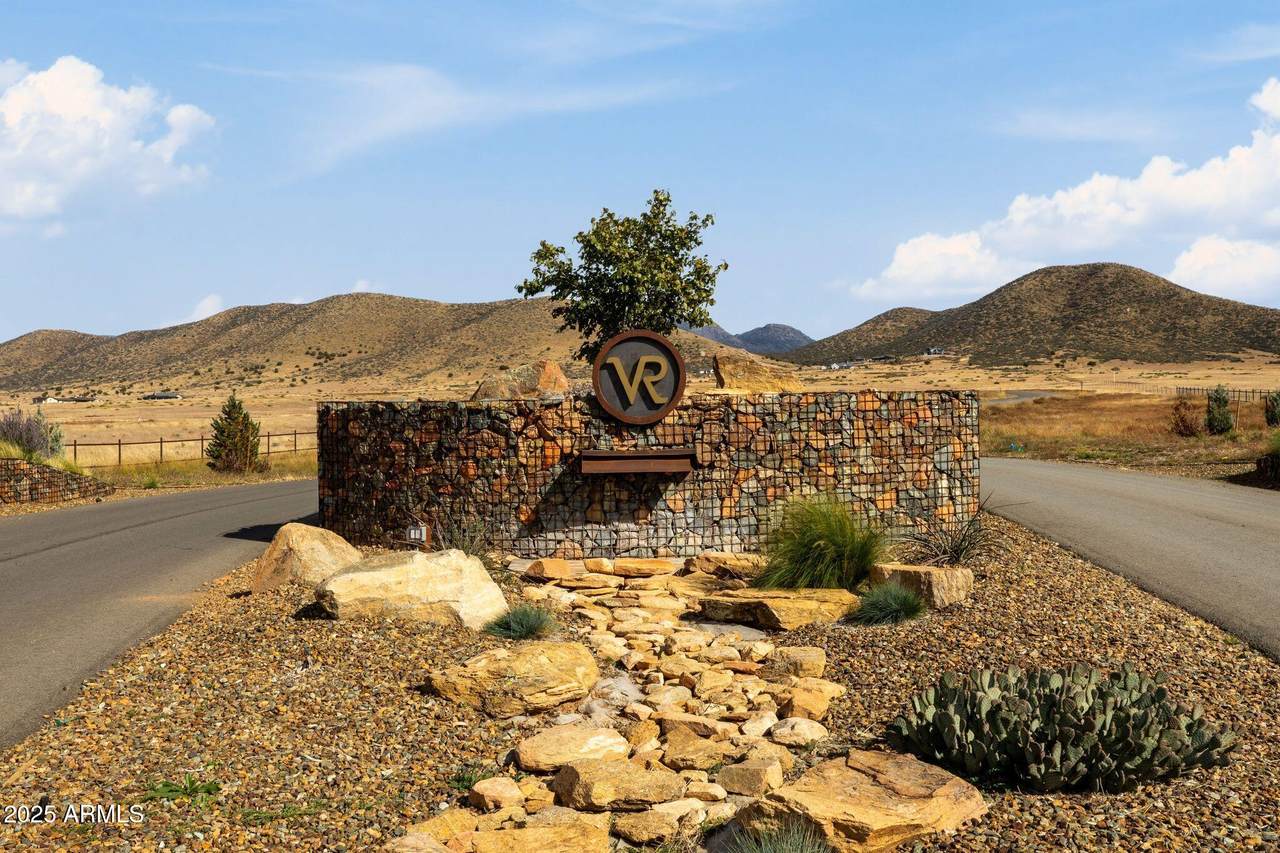 10129 Blossum Lane - Photo 1