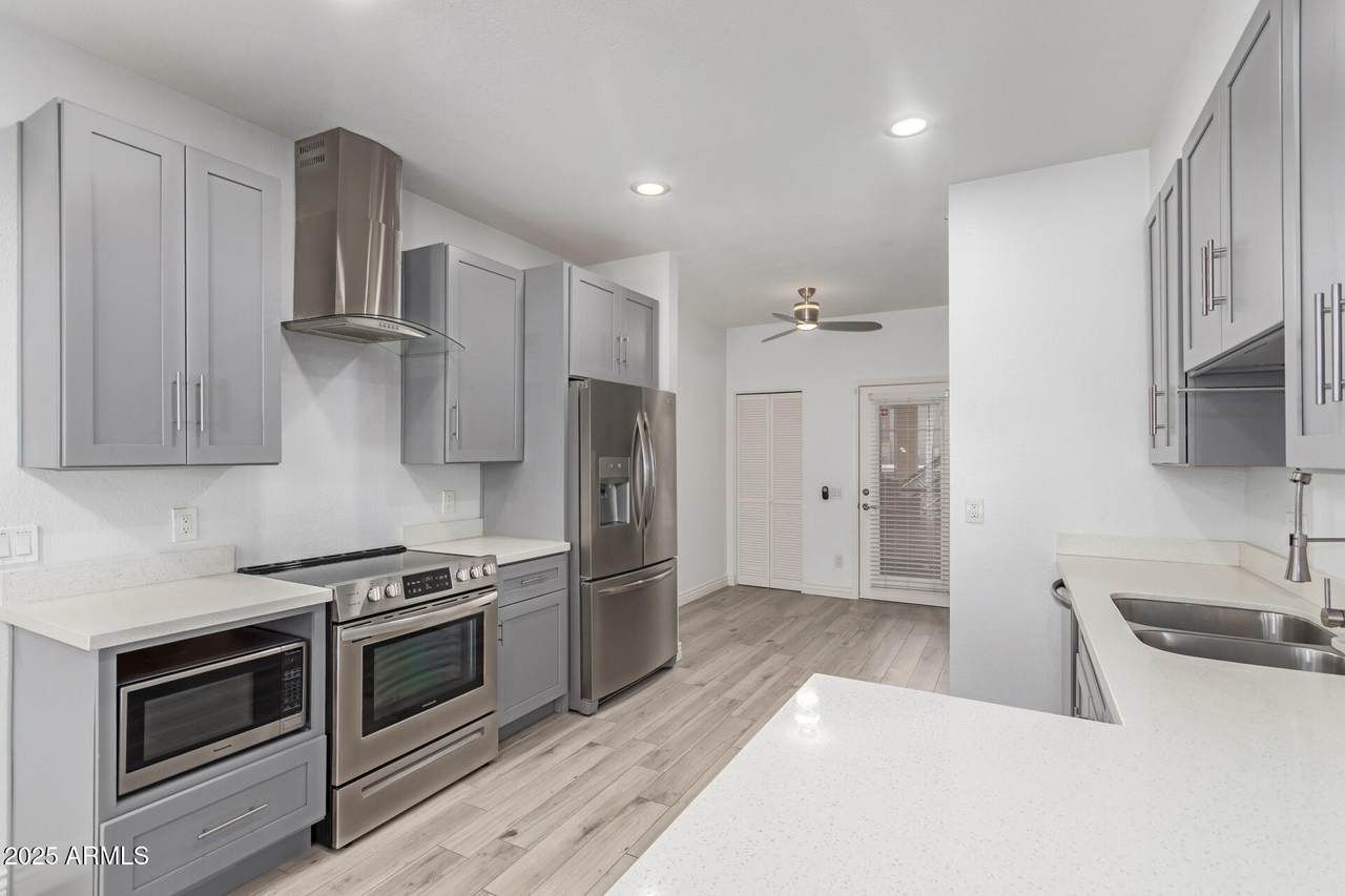 101 7TH Street - Photo 1