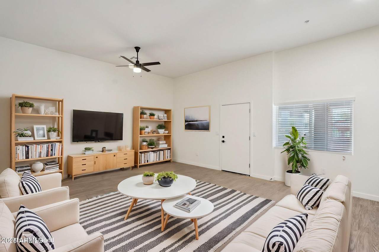 3031 Northern Avenue - Photo 1