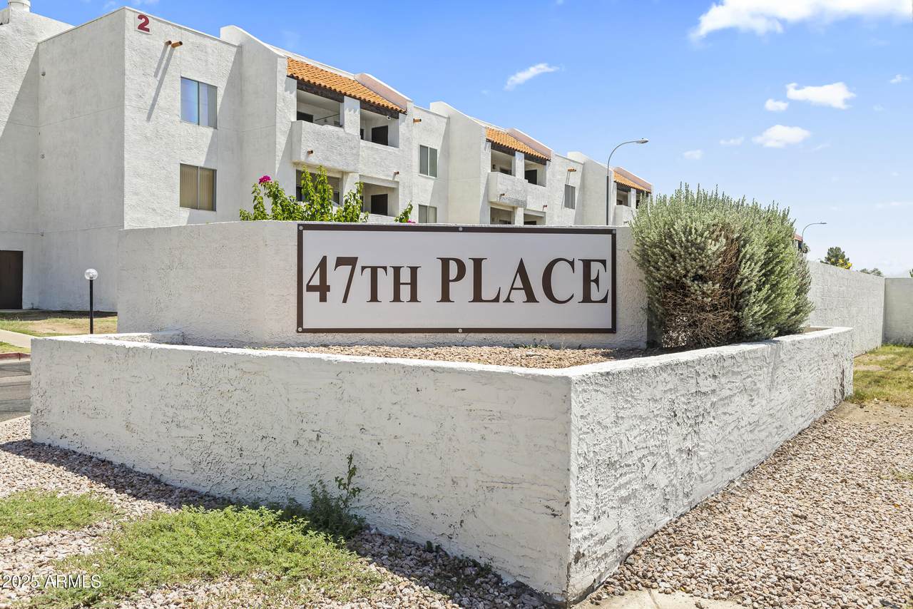 4730 Northern Avenue - Photo 1