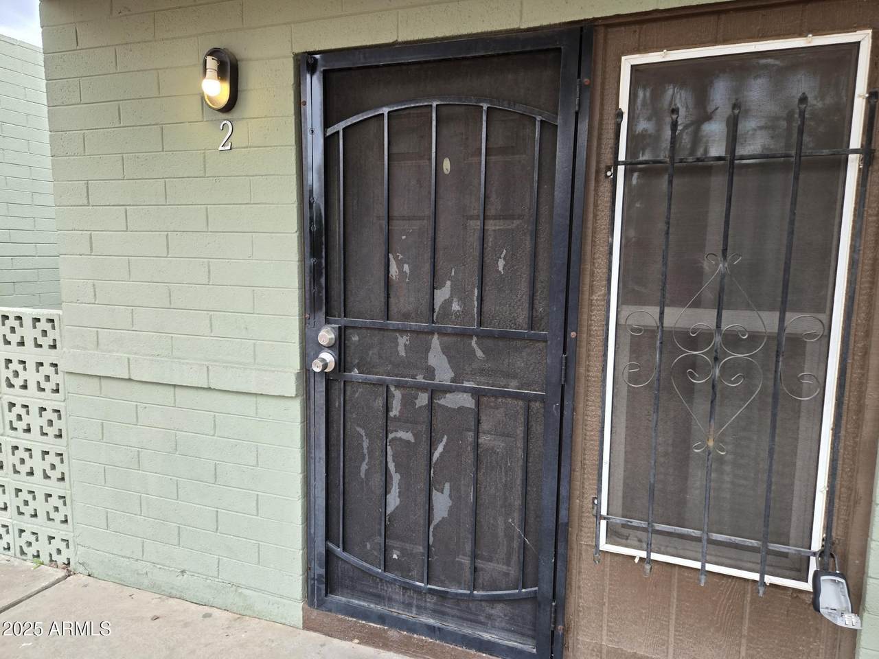 902 Southern Avenue - Photo 1