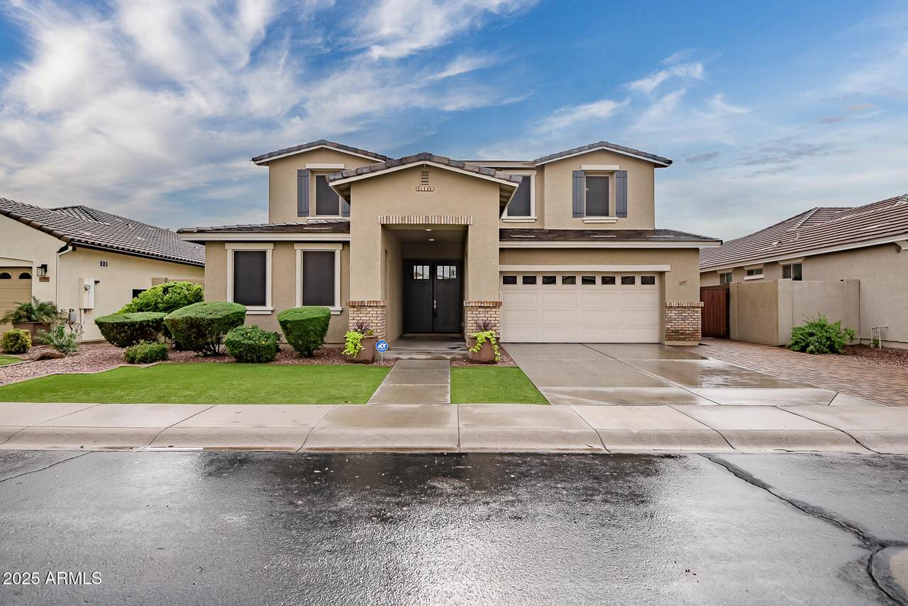 2915 Russell Street - Photo 1