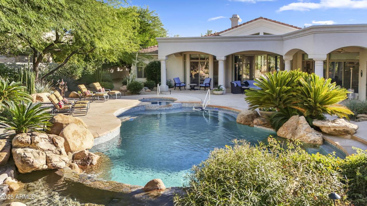 8350 Via Del Sol Drive - Photo 1