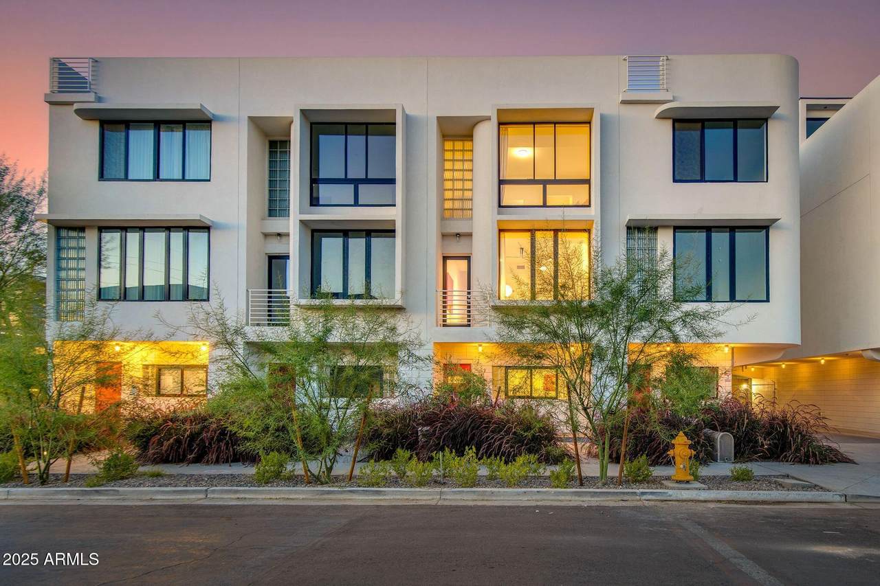 312 Windsor Avenue - Photo 1