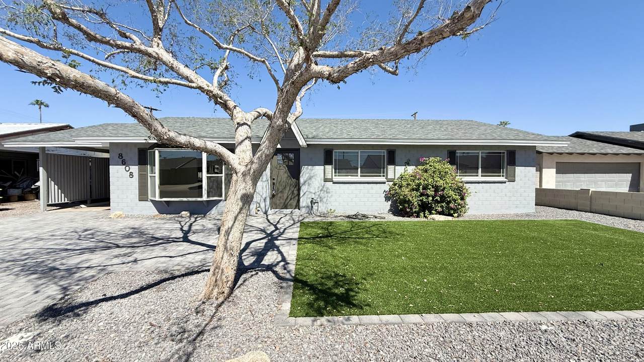 8608 Vernon Avenue - Photo 1