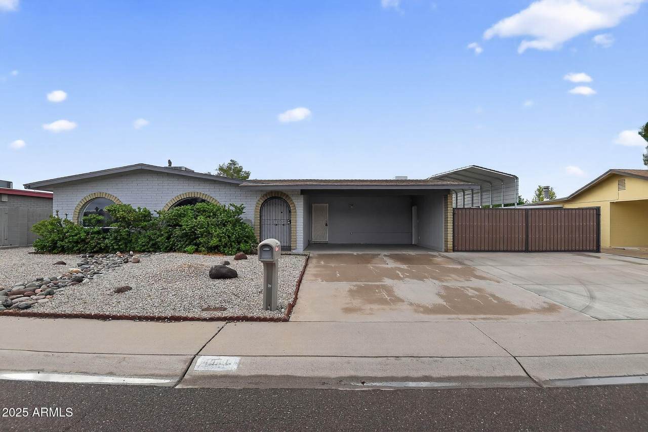 4911 Beverly Lane - Photo 1