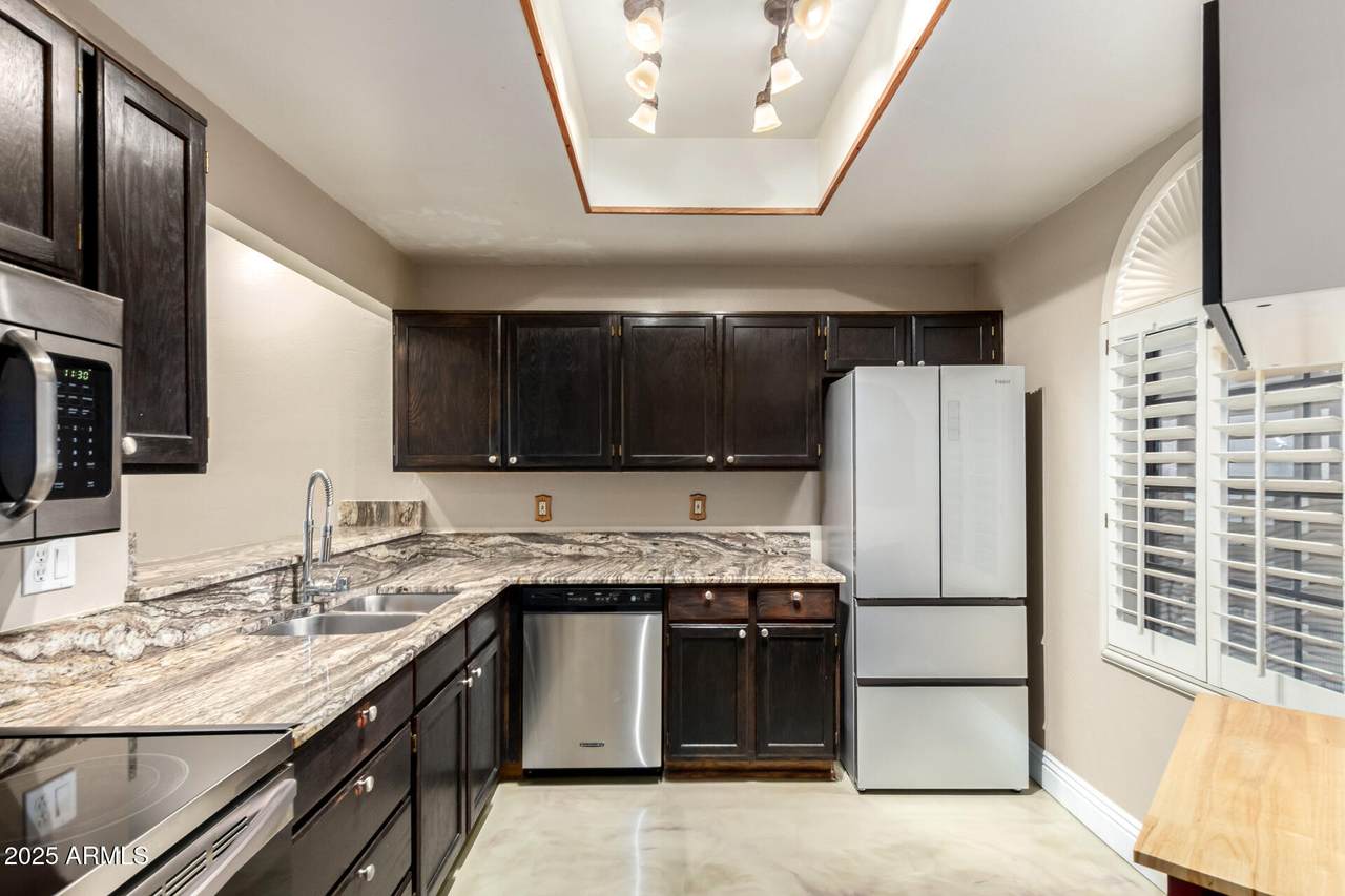 930 Mesa Drive - Photo 1