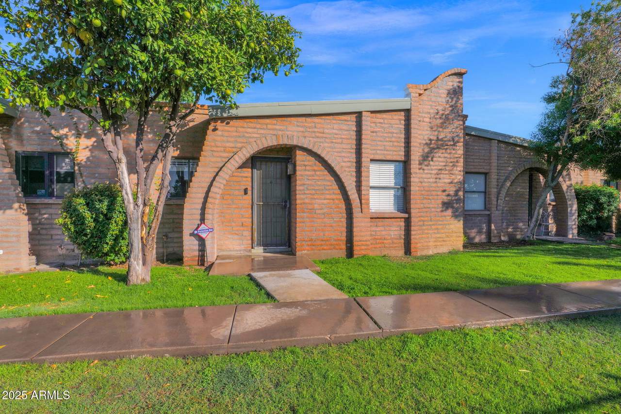 4429 Hubbell Street - Photo 1