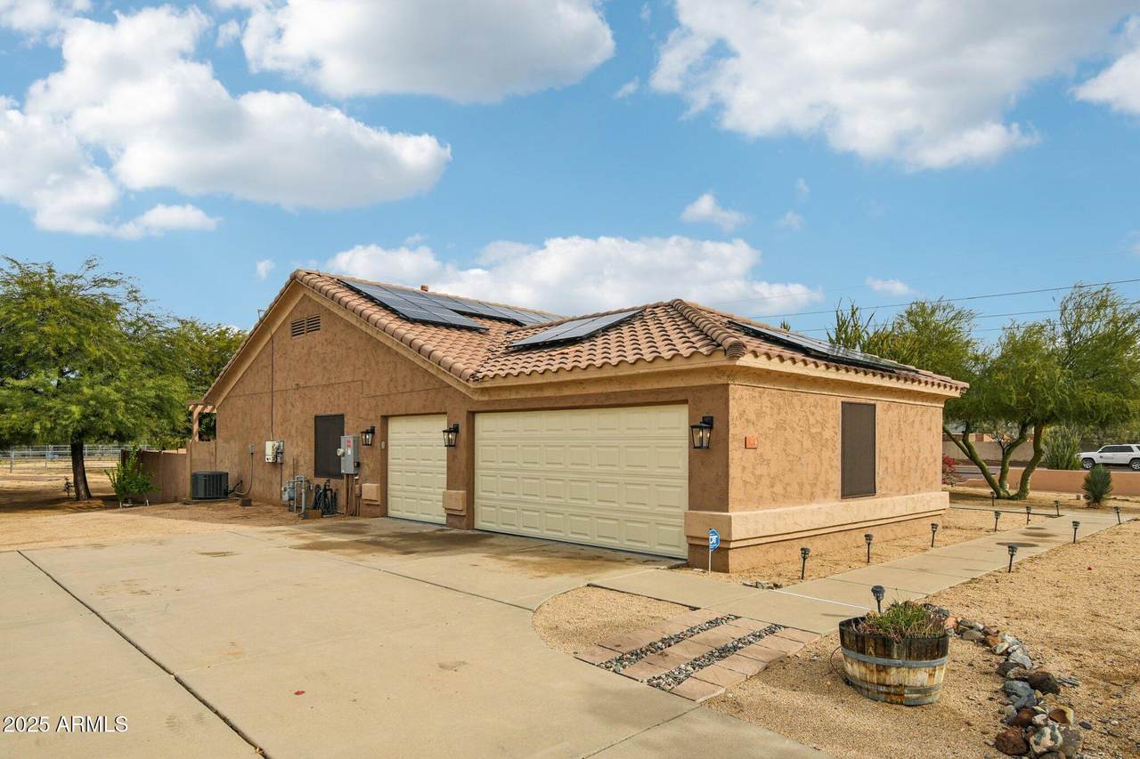 512 Jordon Lane - Photo 1