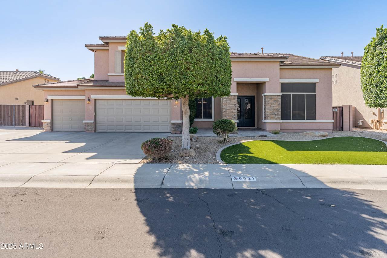 8821 Ross Avenue - Photo 1