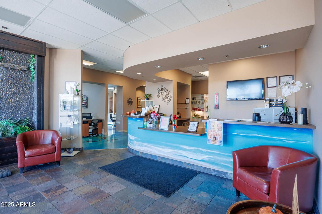 992 Cottonwood Lane - Photo 1