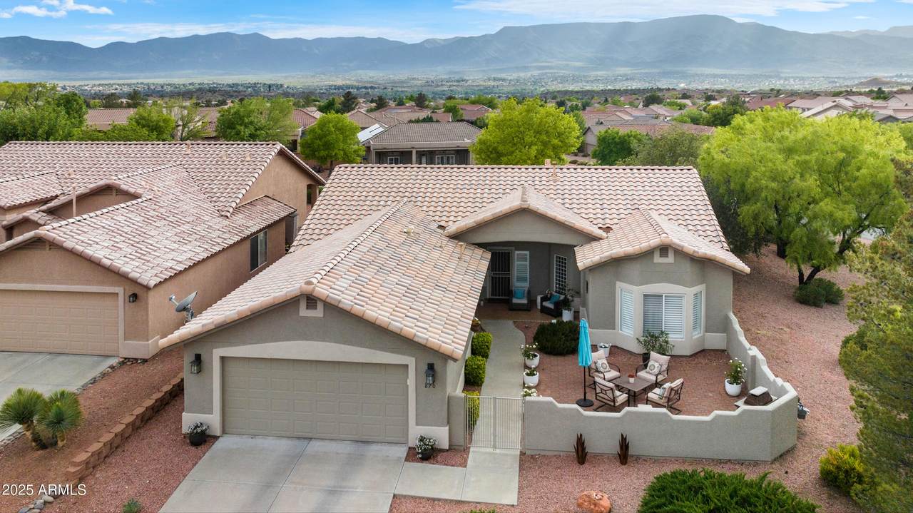 870 Desert Sunset Drive - Photo 1