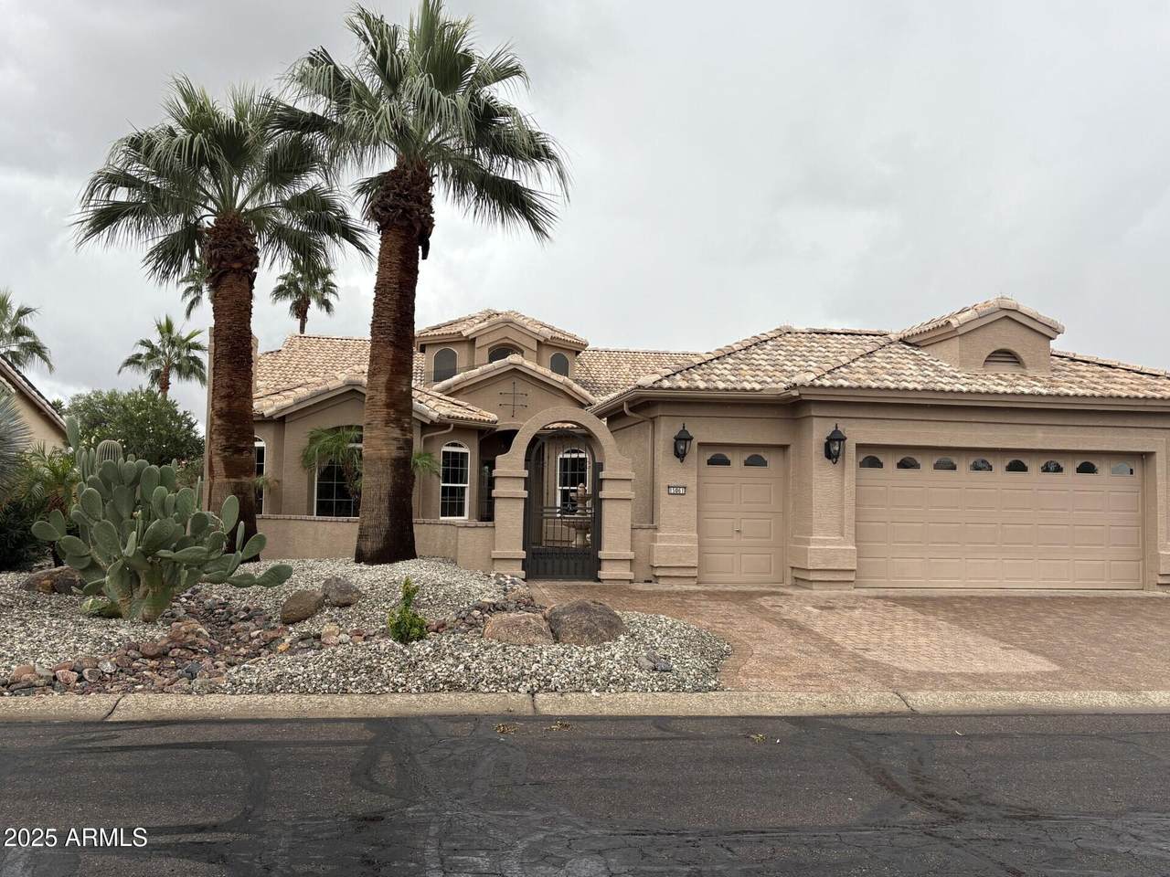 15061 Pinchot Avenue - Photo 1