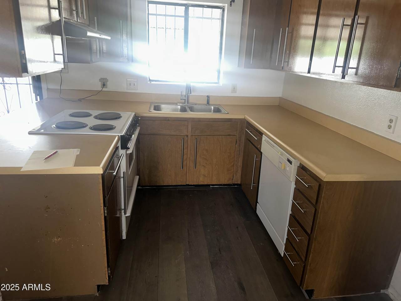 2724 Mclellan Boulevard - Photo 1