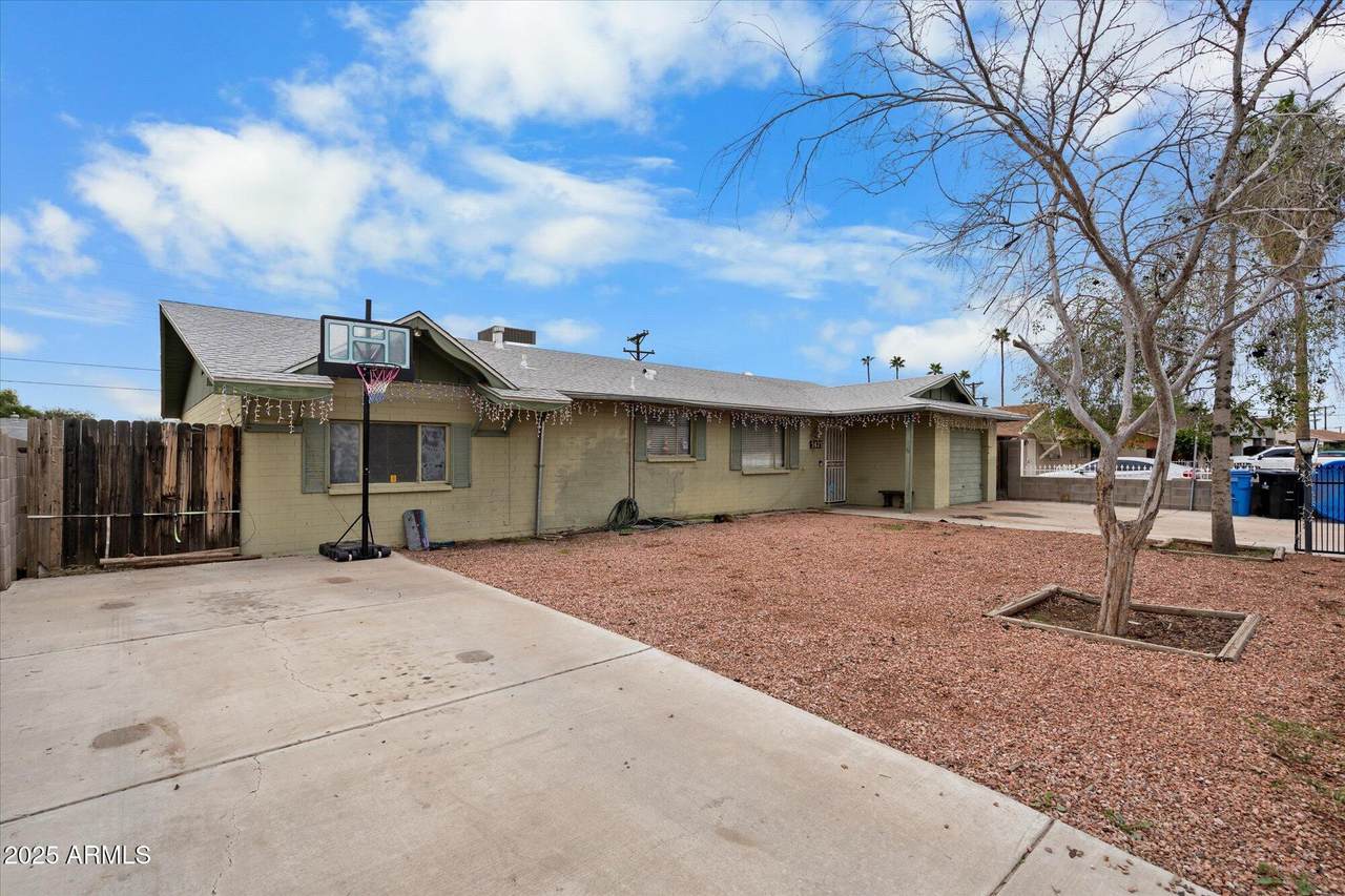 5423 Earll Drive - Photo 1