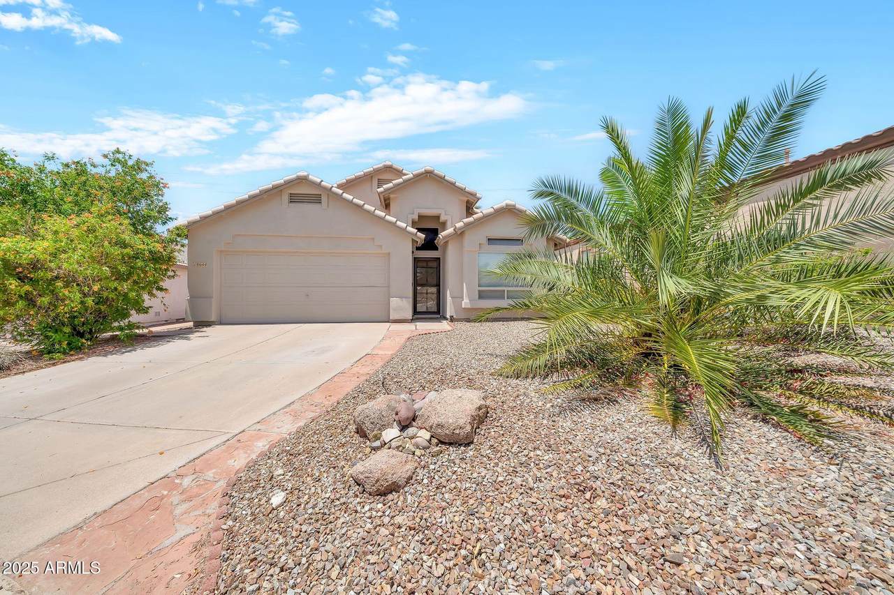 18644 21ST Street - Photo 1