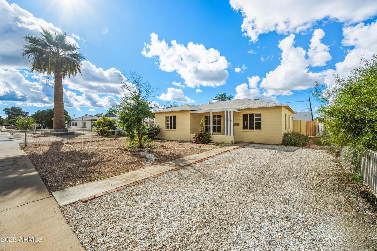 588 Washington Street - Photo 1