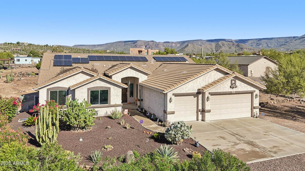 44423 16TH Street - Photo 1