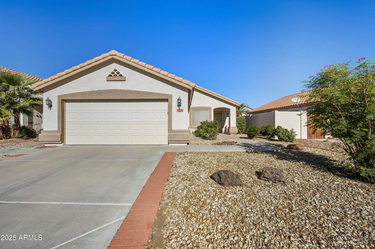 6978 Kings Avenue - Photo 1