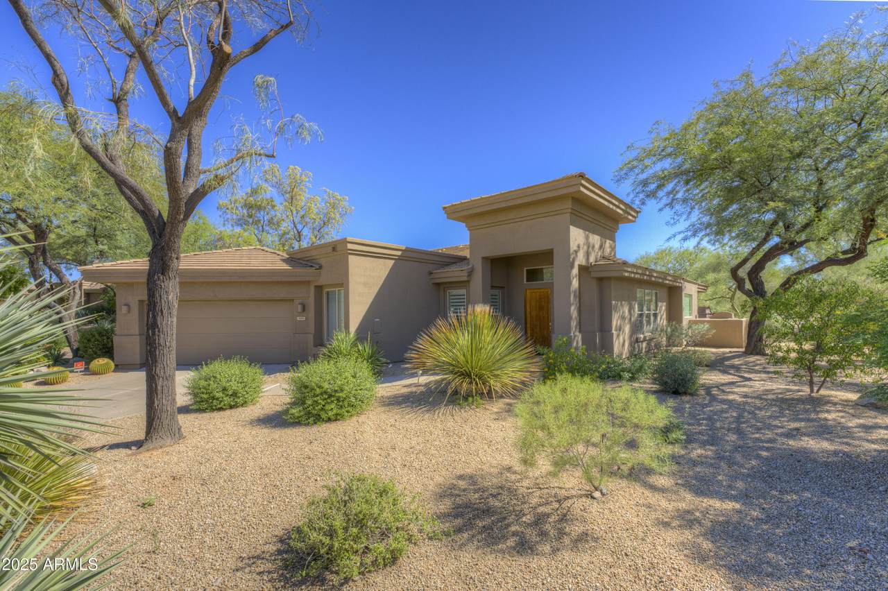 33111 72ND Way - Photo 1