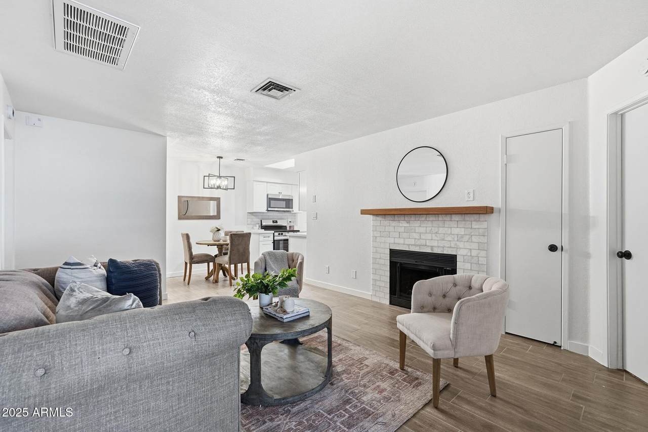 4820 89TH Avenue - Photo 1