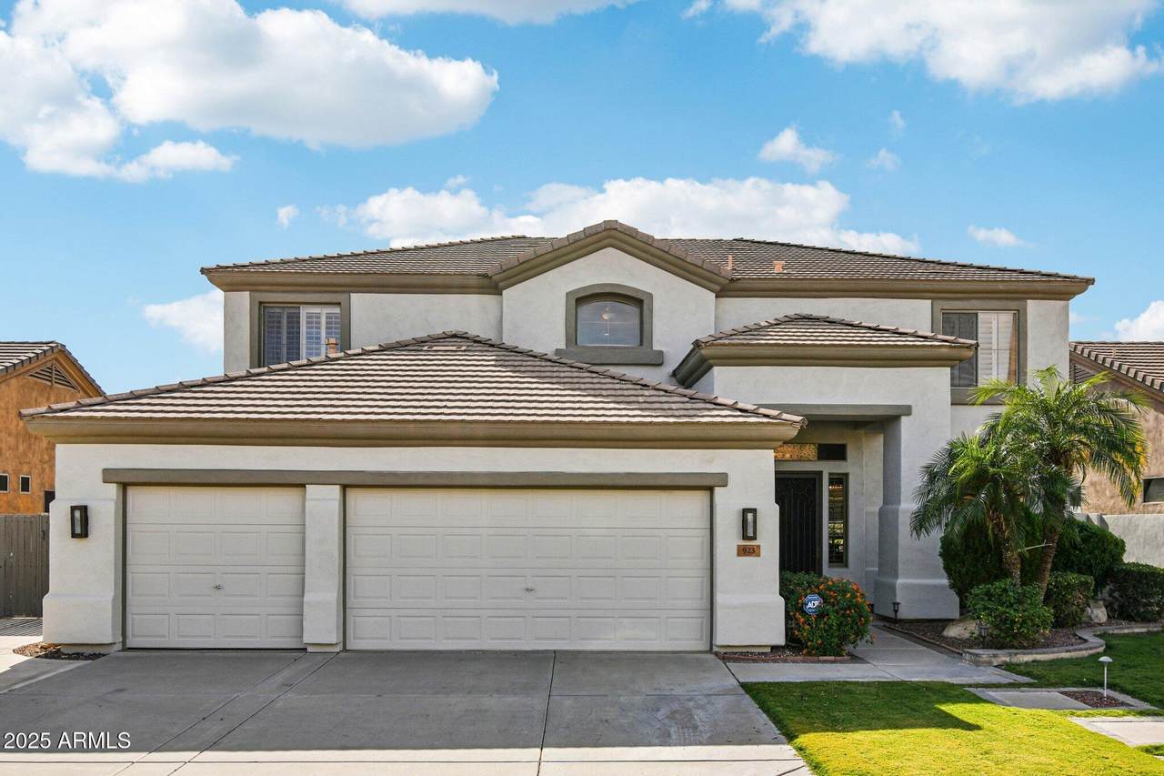 923 Windsong Drive - Photo 1