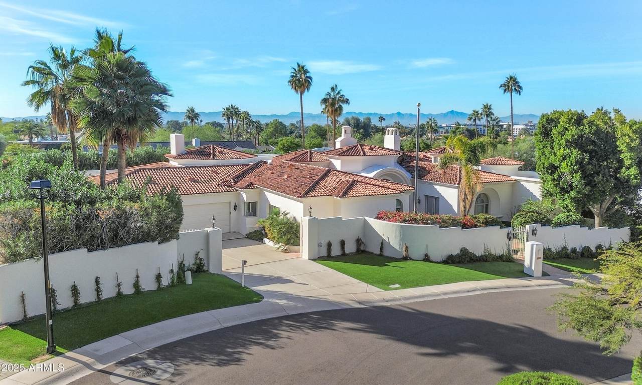 5225 46TH Street - Photo 1