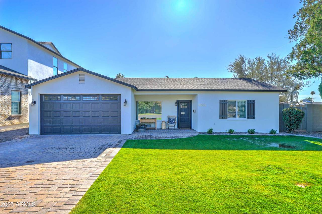 4001 Indianola Avenue - Photo 1