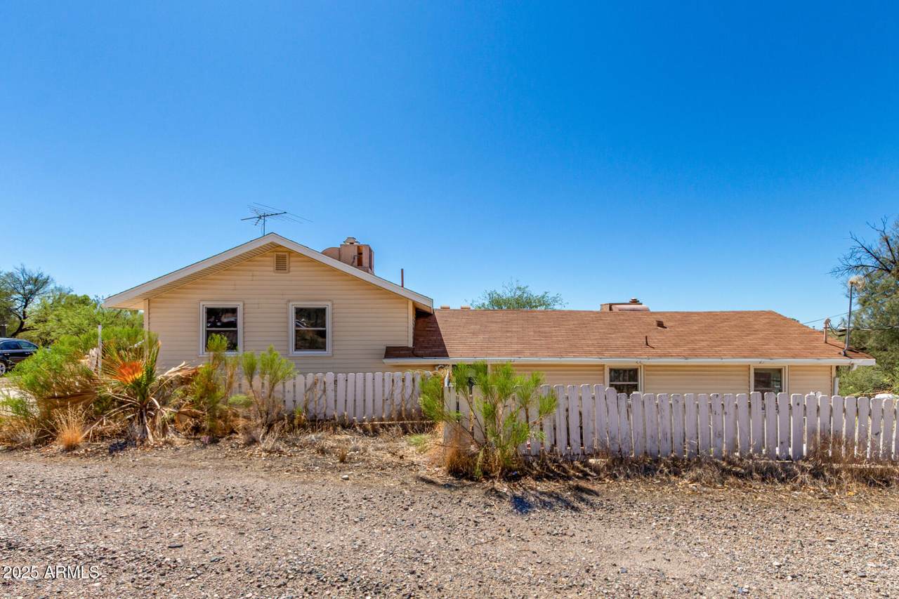 855 Wickenburg Way - Photo 1