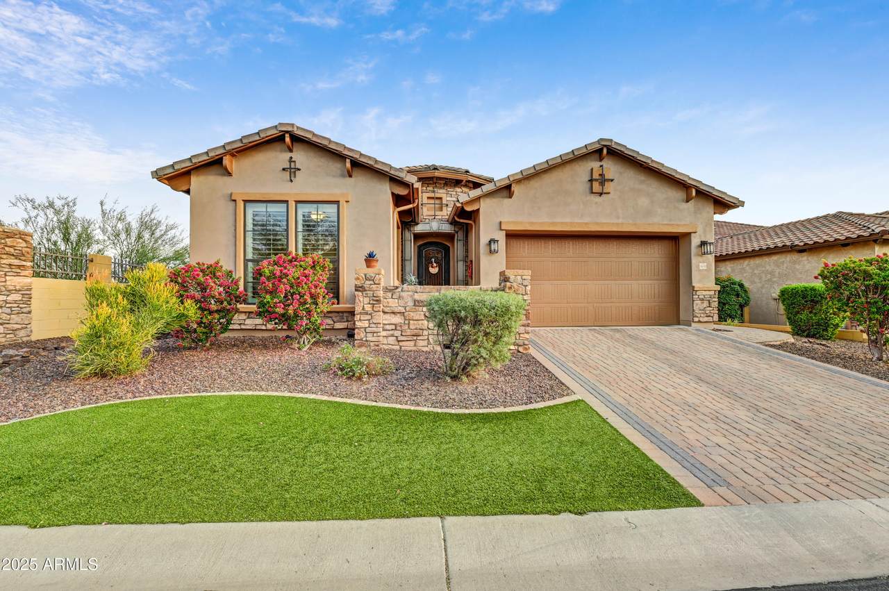 9155 Leonora Street - Photo 1