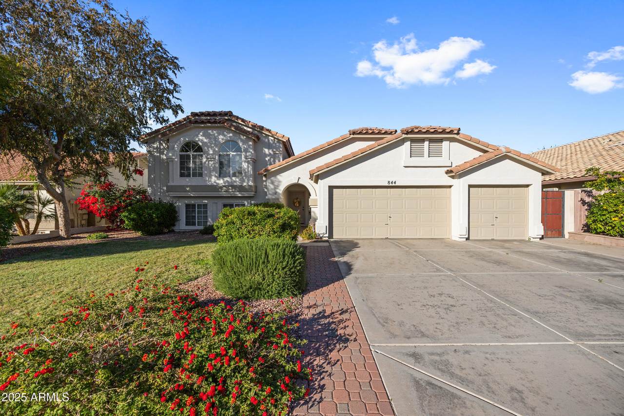 844 San Remo Avenue - Photo 1