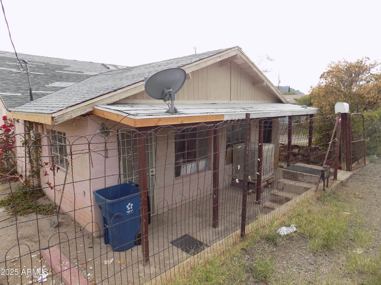 571 Porphyry Street - Photo 1