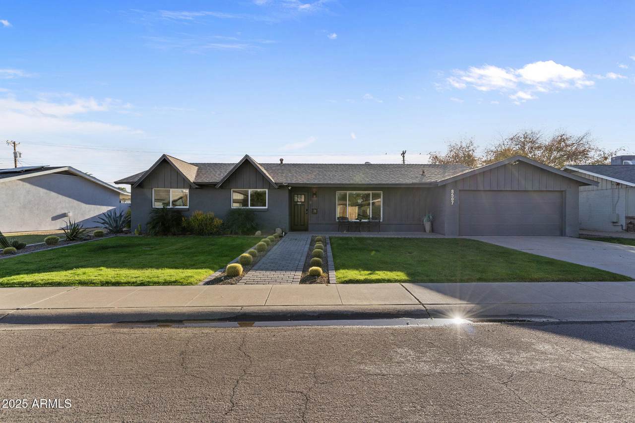 8507 Montecito Avenue - Photo 1