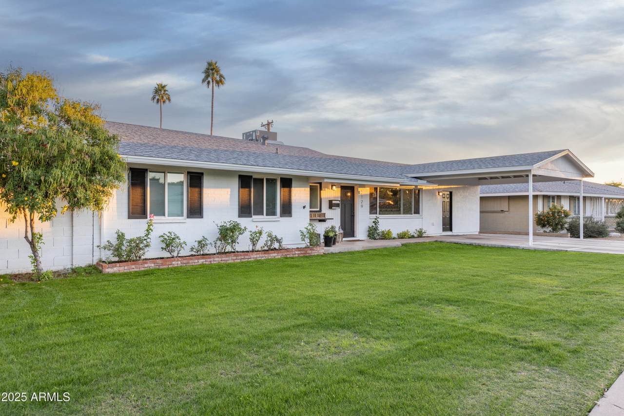 1129 Georgia Avenue - Photo 1