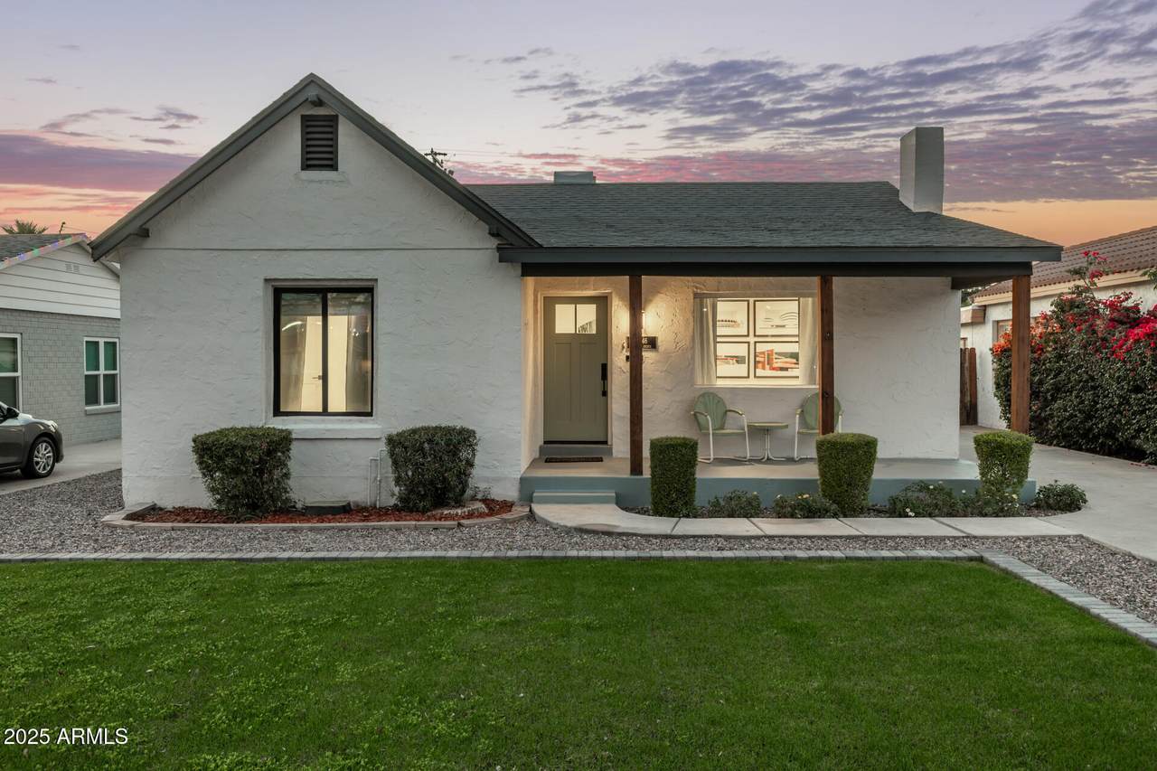 2246 Laurel Avenue - Photo 1