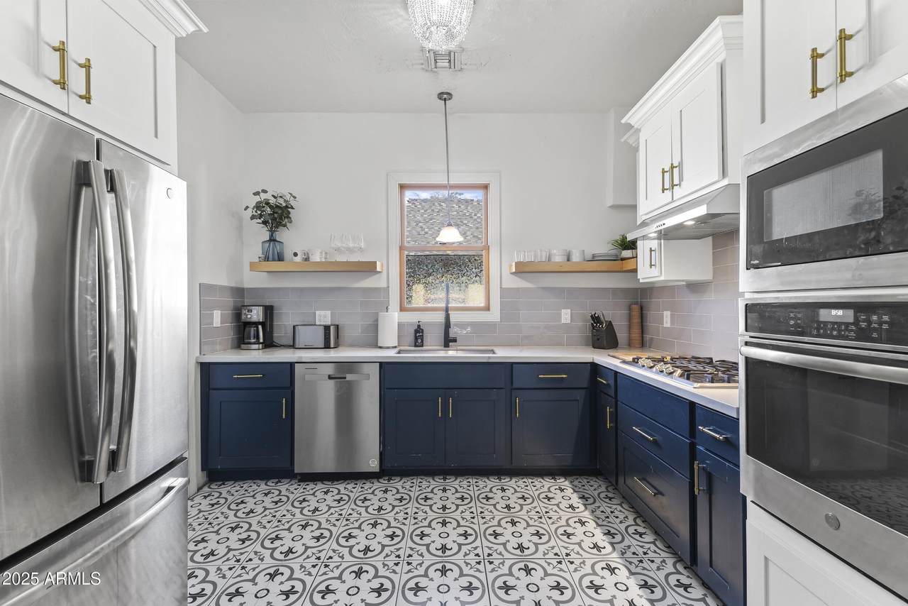 1315 Woodland Avenue - Photo 1