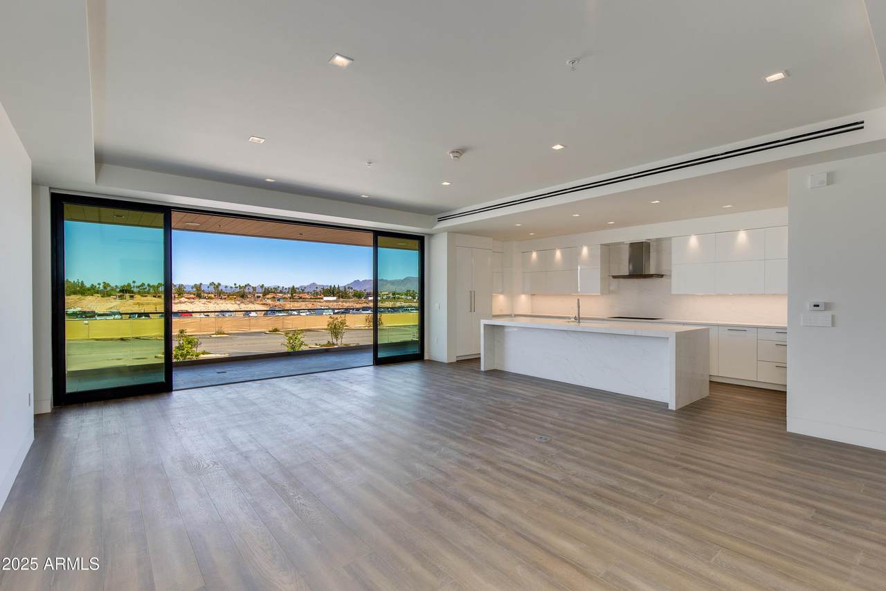 6587 Palmeraie Boulevard - Photo 1