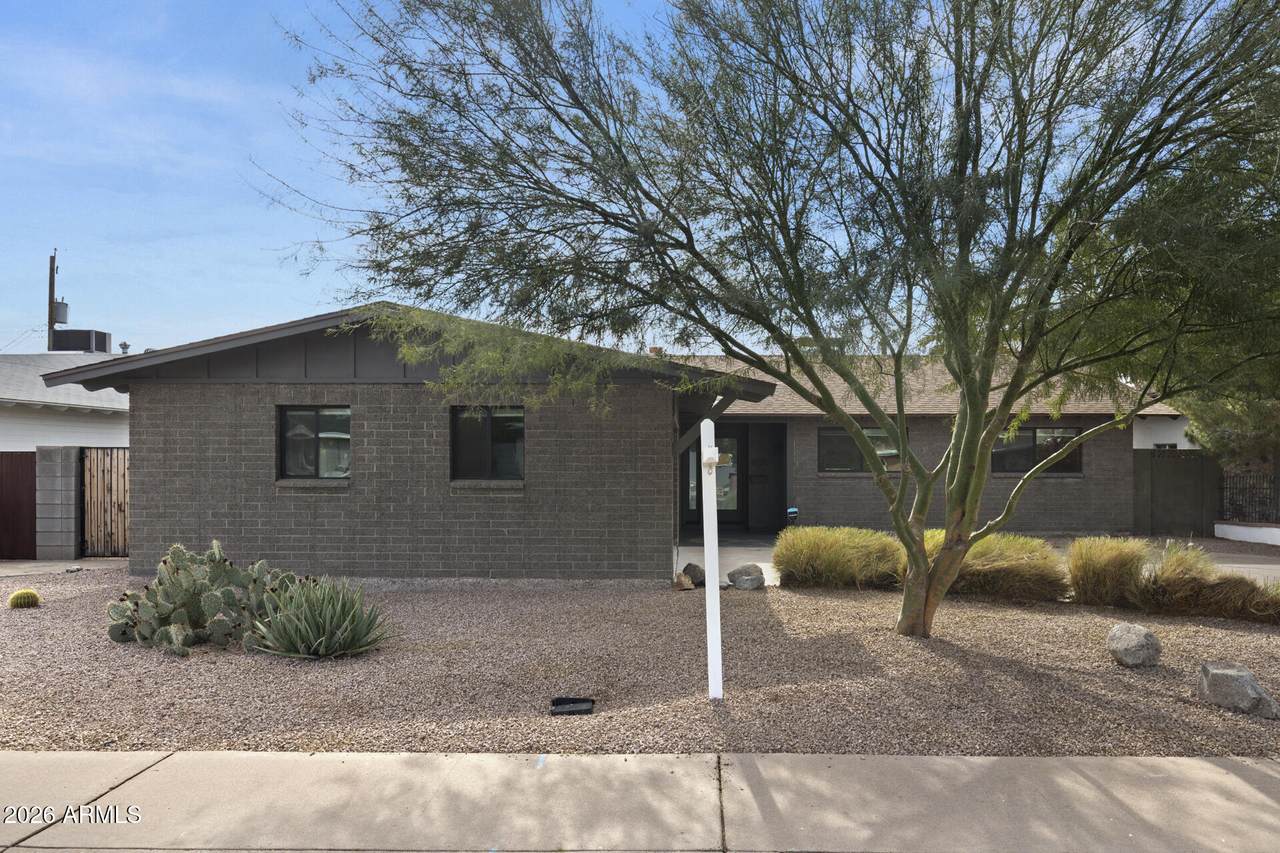 8731 Starlight Way - Photo 1