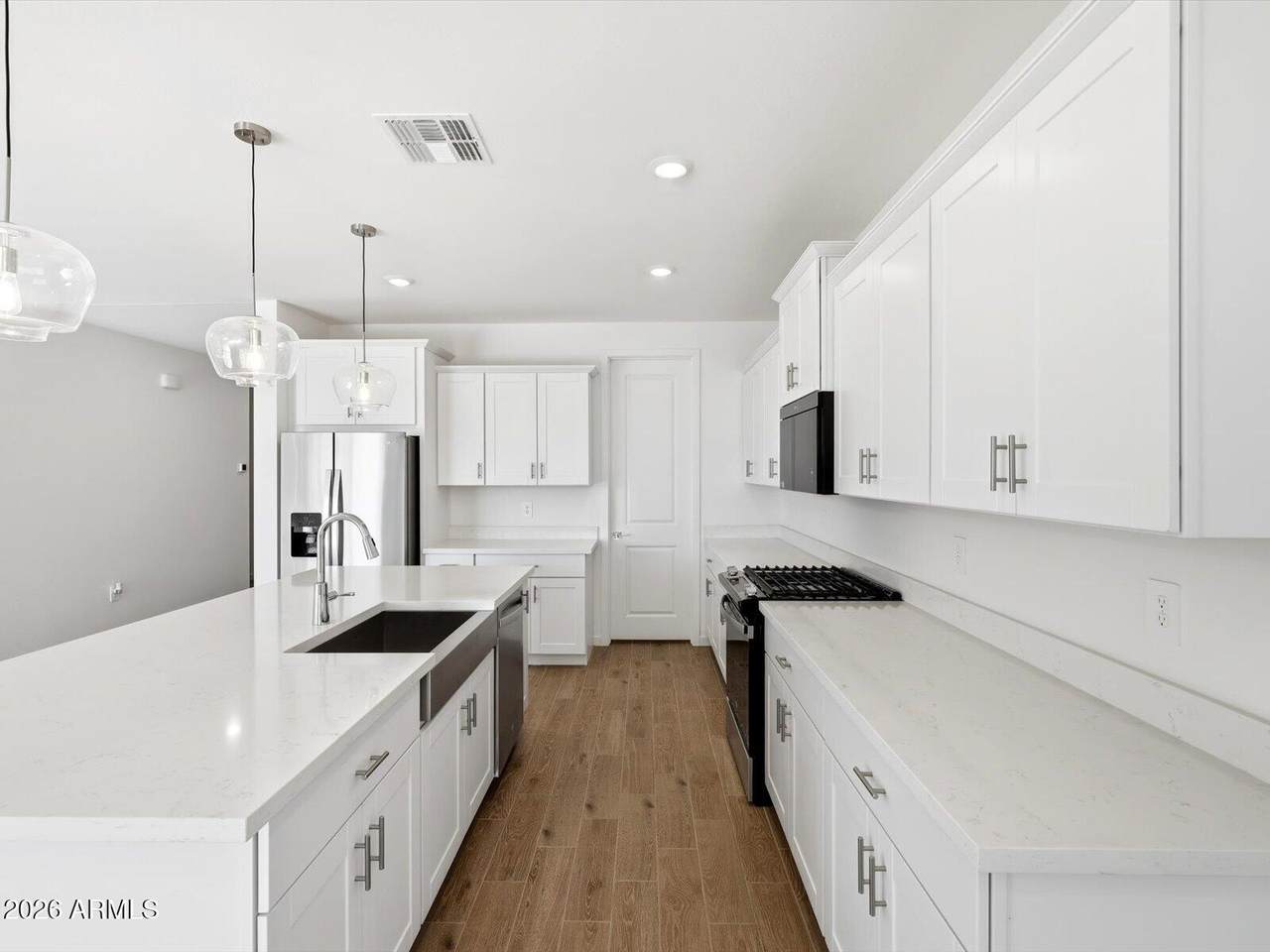 32869 Vineyard Avenue - Photo 1