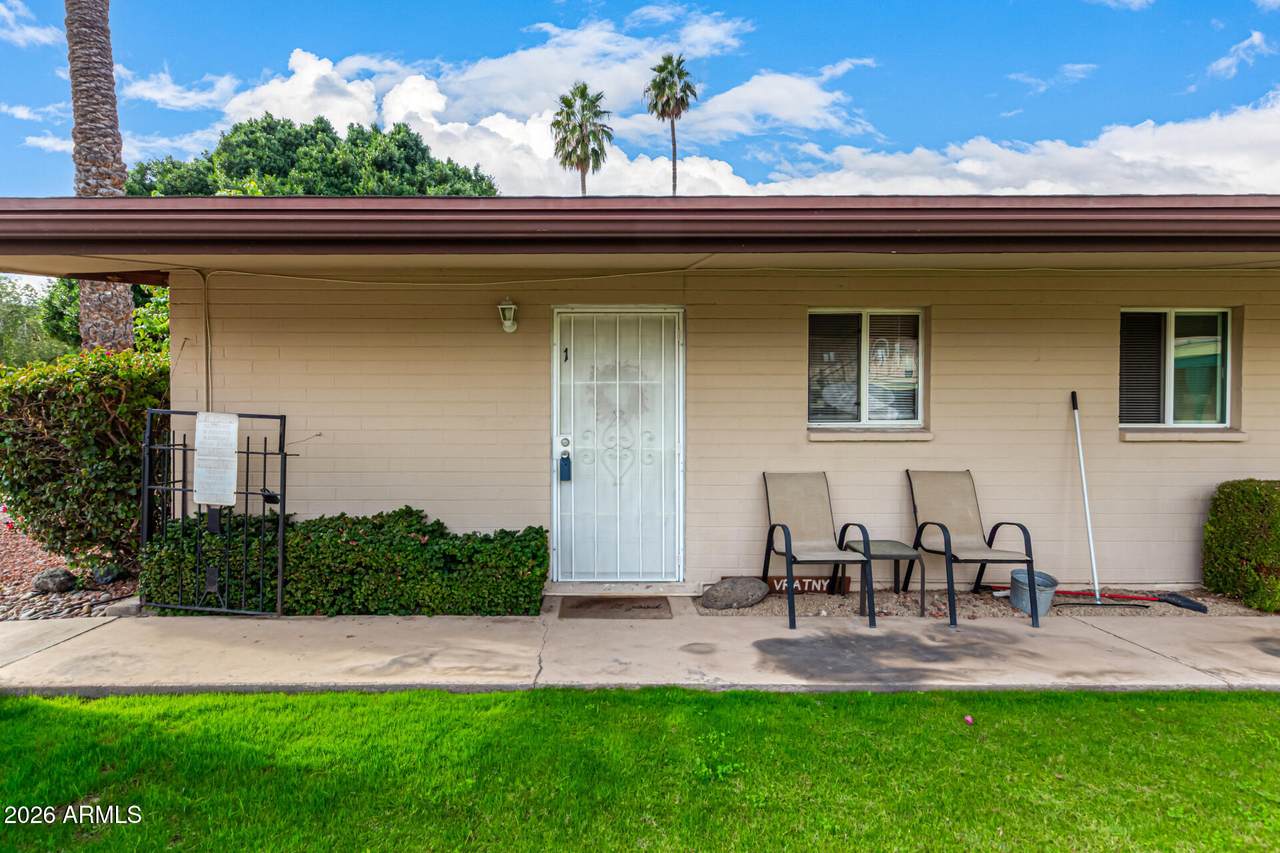 1908 Berridge Lane - Photo 1