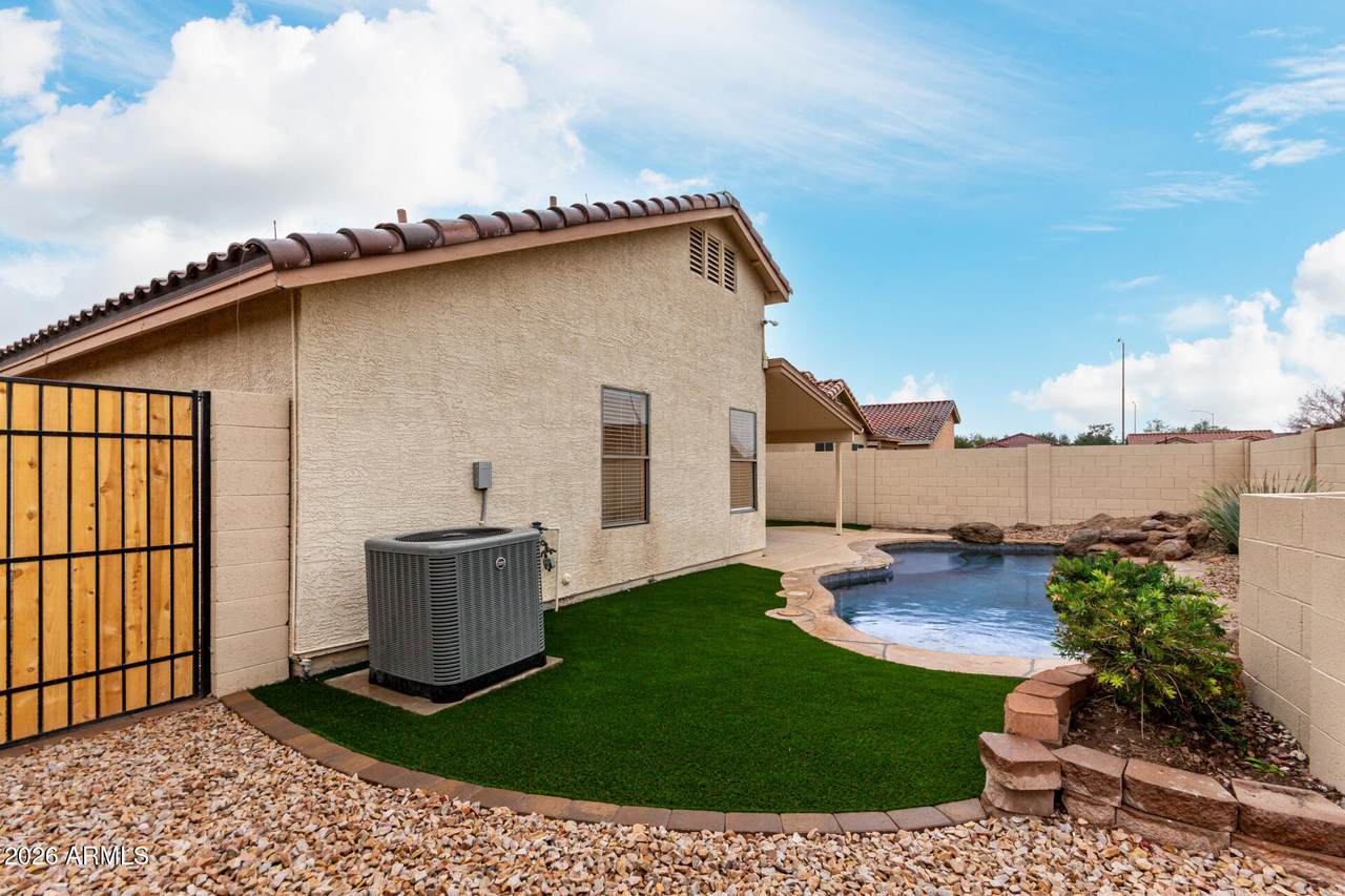 10503 Arcadia Avenue - Photo 1