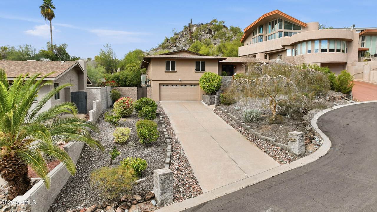 2346 Orangewood Avenue - Photo 1