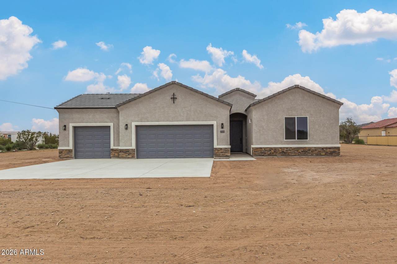 57078 Macie Lane - Photo 1
