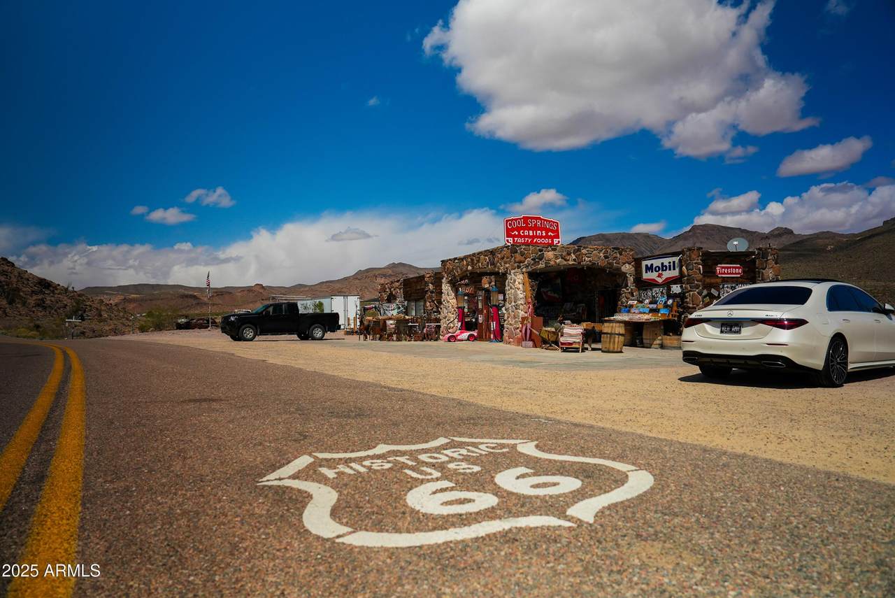 - Oatman Highway - Photo 1