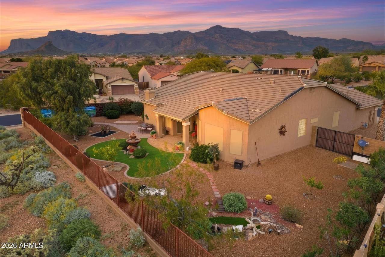 8348 Lucky Seven Court - Photo 1