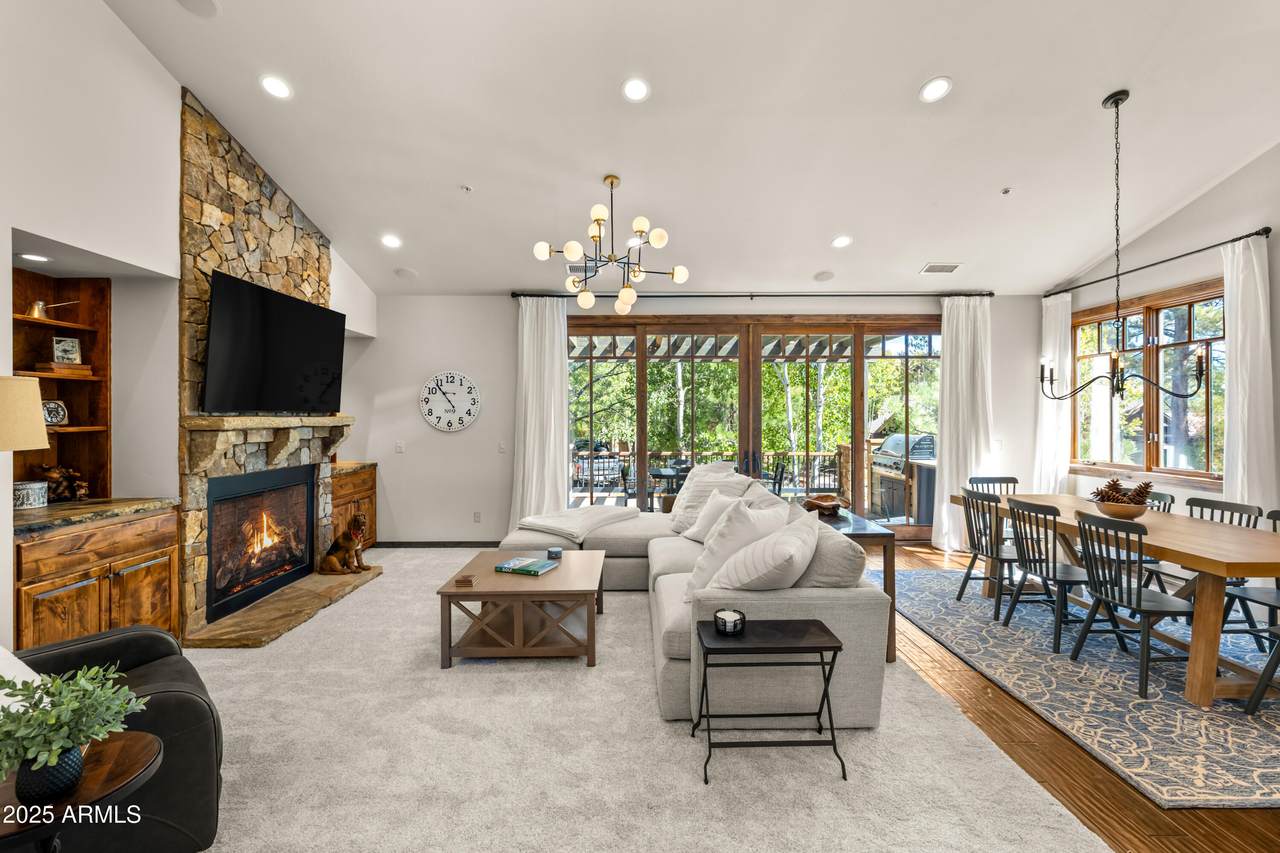 1499 Castle Hills Drive - Photo 1