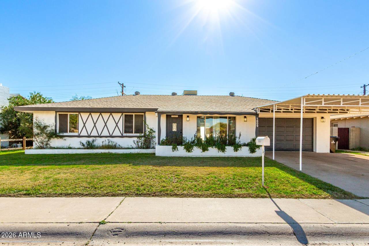 1609 Mission Lane - Photo 1